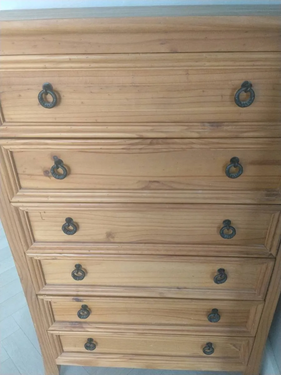 Solid pine chest of drawers - Image 2