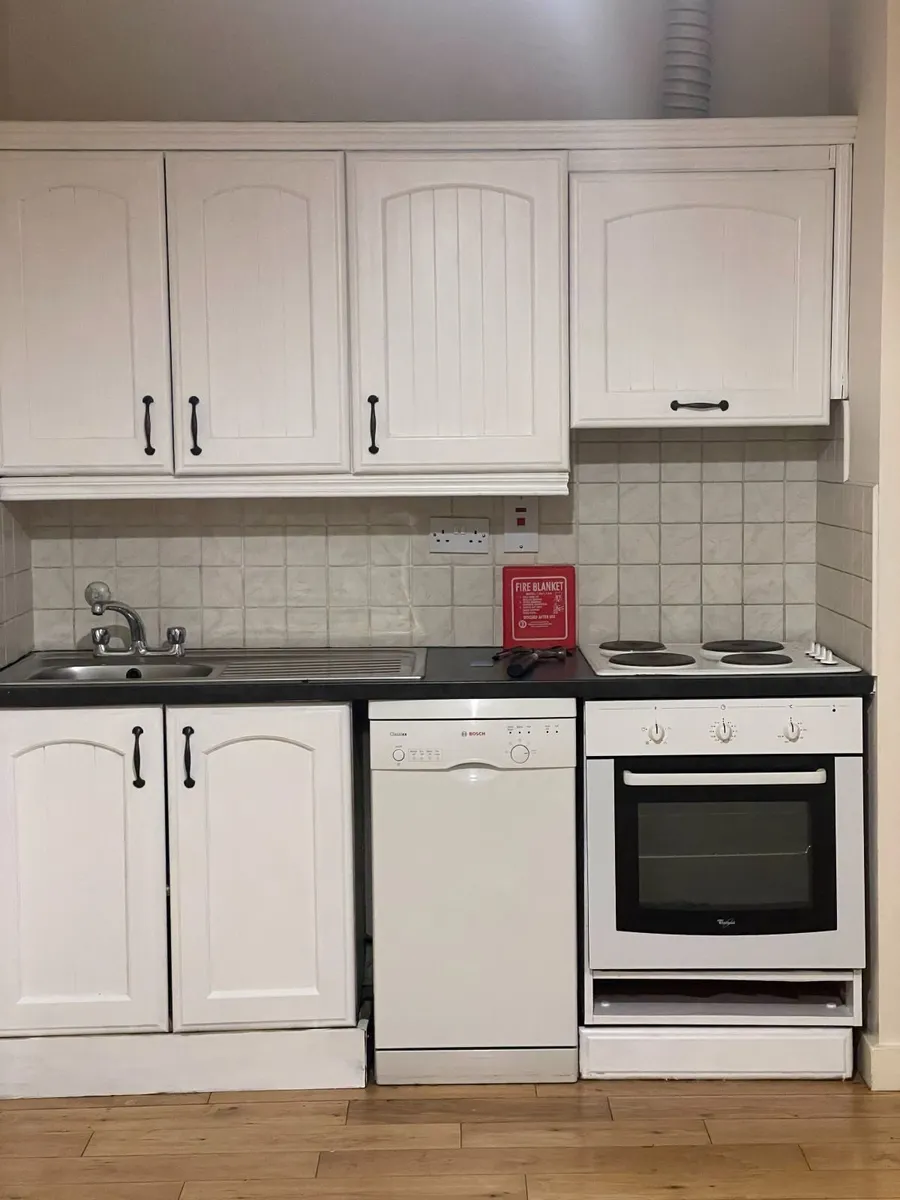 Whirlpool oven give away - Image 2