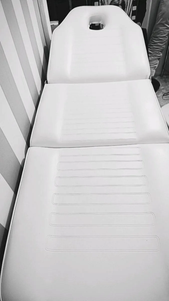 Hydraulic Beauty bed - Image 4