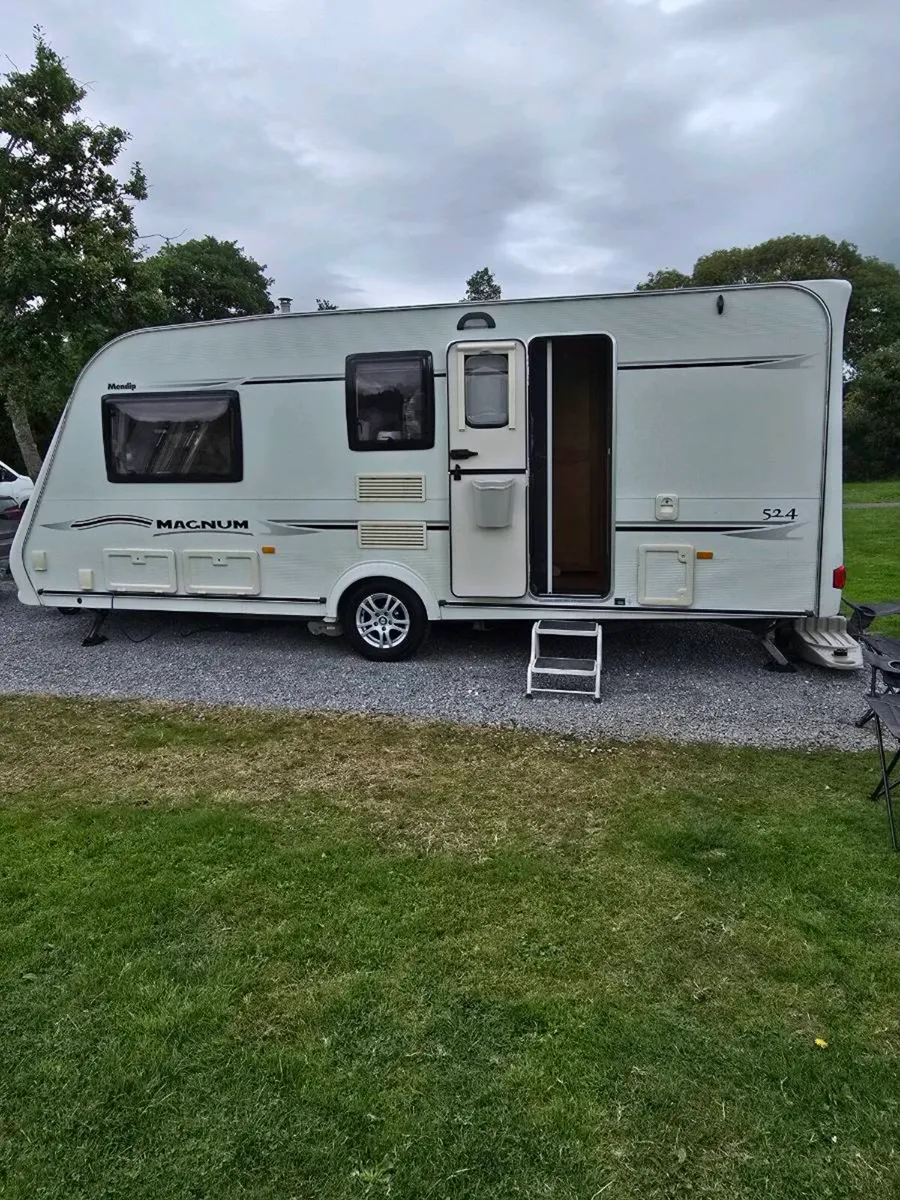 2007 magnum compass mendip 524 - Image 1