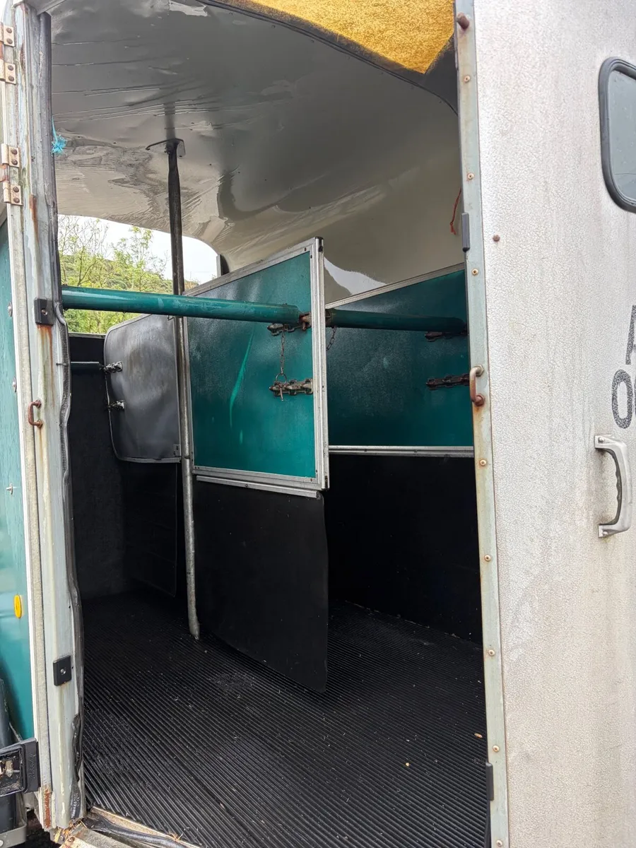 Horse box for sale - Image 4