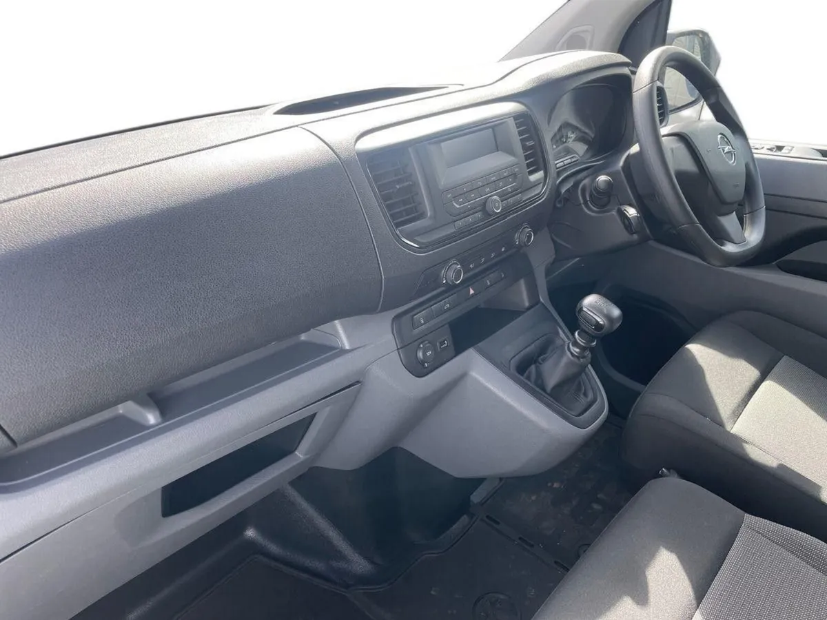 Opel Vivaro VIVARO L2H1-1.5 100BHP -DIE-6SP - Image 4