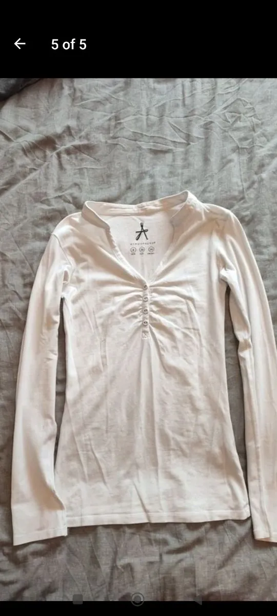Womens clothes - Image 1