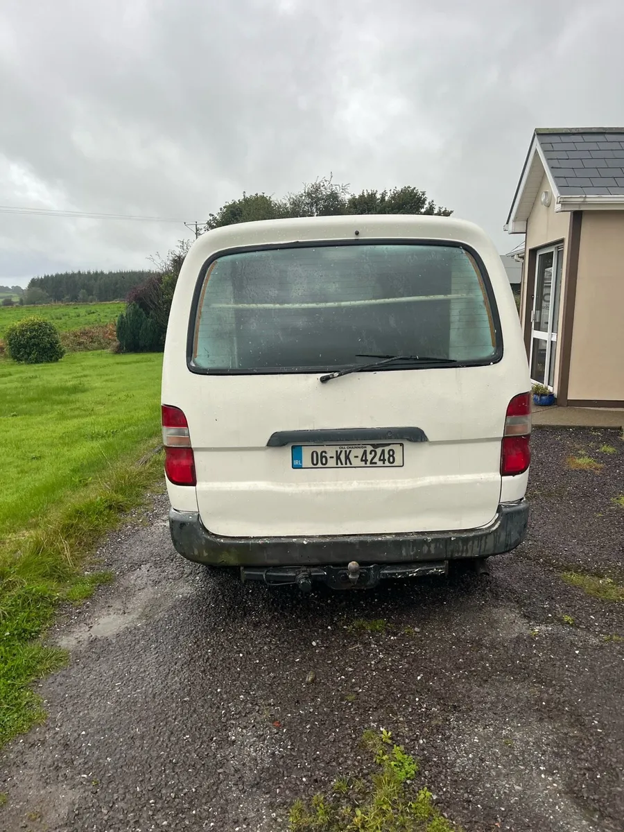 Toyota Hiace - Image 3