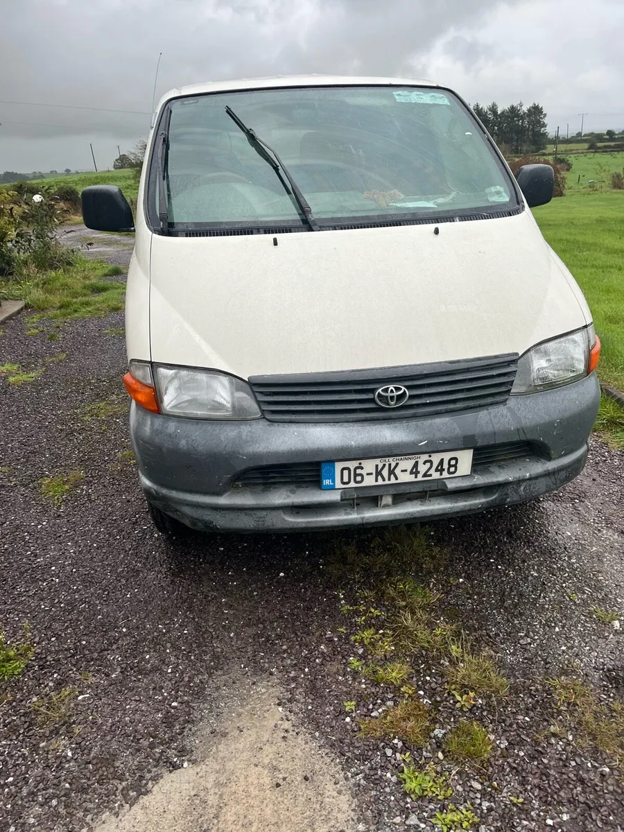 Toyota Hiace - Image 4