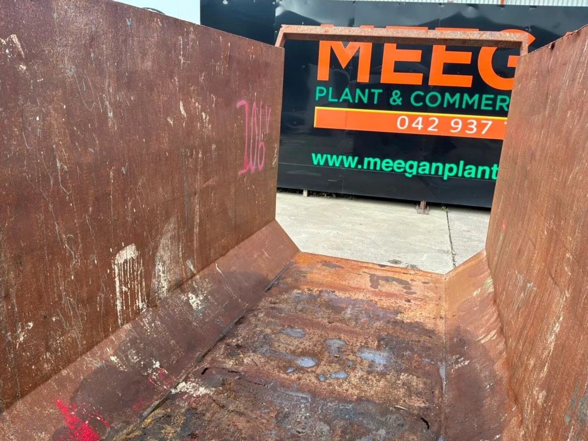 35 cubic yard roll on / off hook loader Skip...106 - Image 3