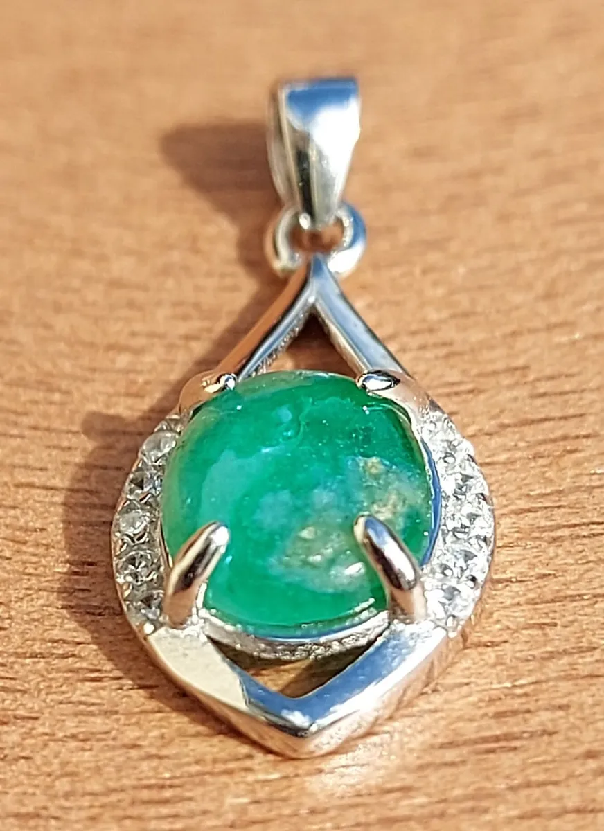 Emerald natural 1ct S925 Silver Pendant rhodium pl - Image 2