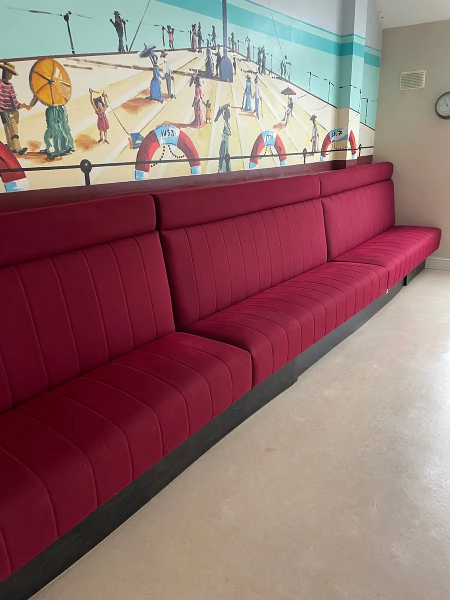 Blankette built in seating - Image 2