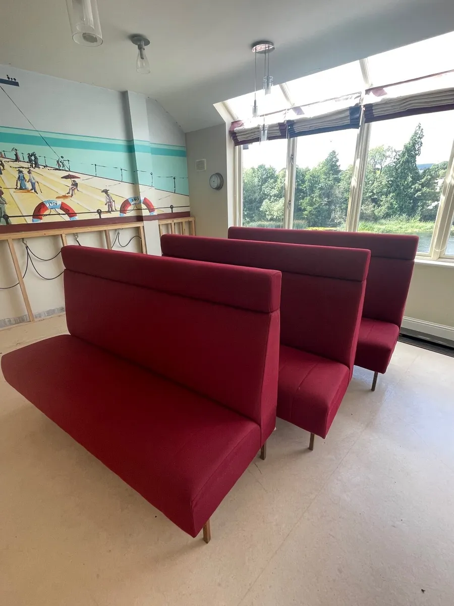Blankette built in seating - Image 1