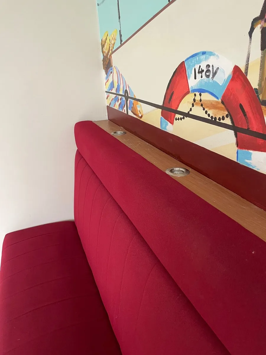 Blankette built in seating - Image 3