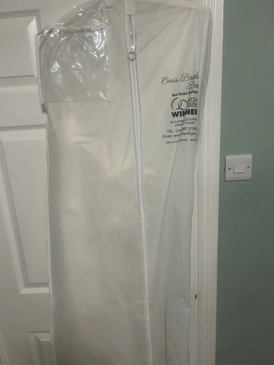 Wedding dress - Image 1