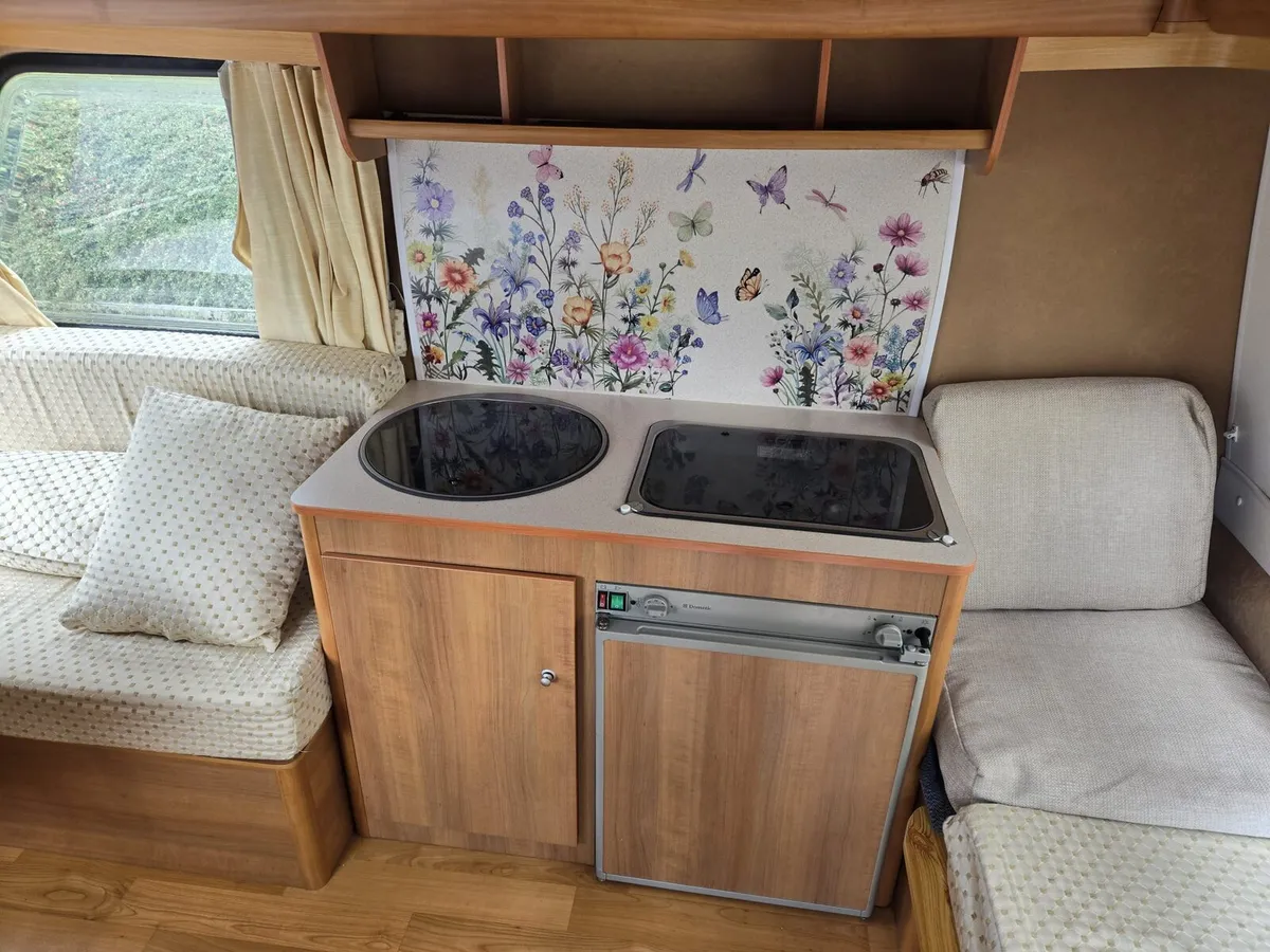 2011 Freedom Microlite Bijoux Caravan - Image 4