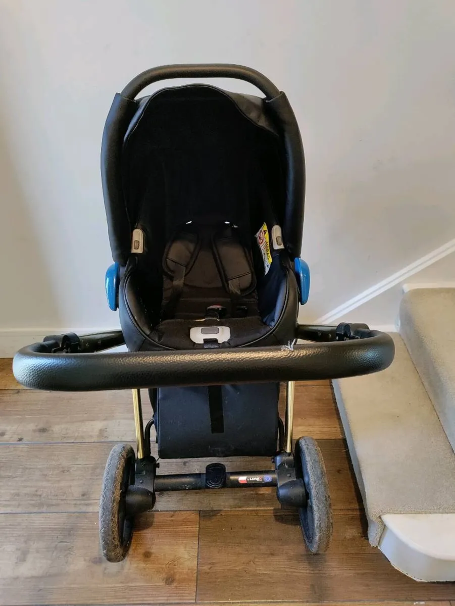 Lonex Emotion XT baby Travel System. - Image 2