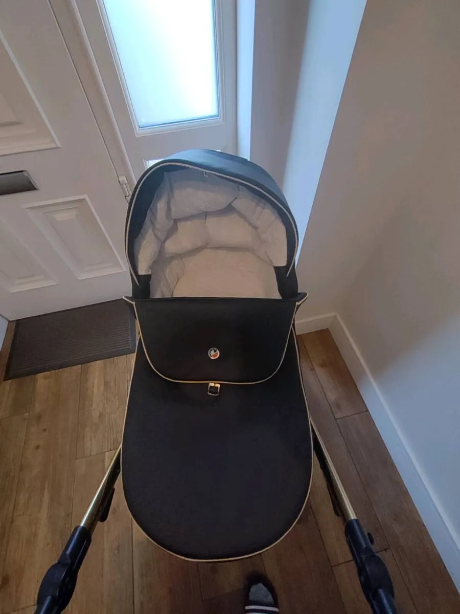 Lonex Emotion XT baby Travel System. - Image 3