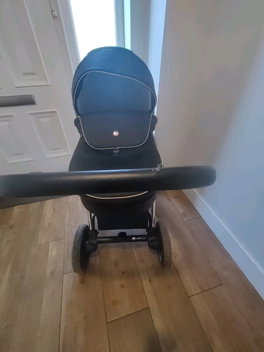 Lonex Emotion XT baby Travel System. - Image 4