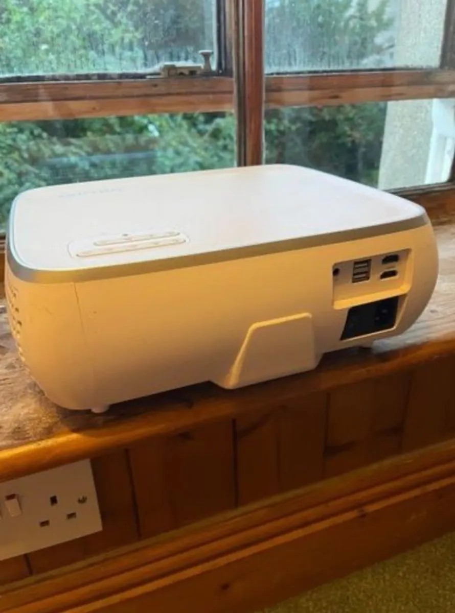 projector - Image 2