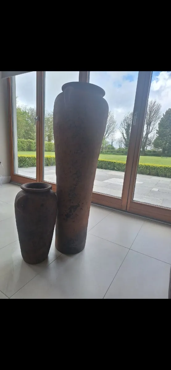 Tall vase - Image 1