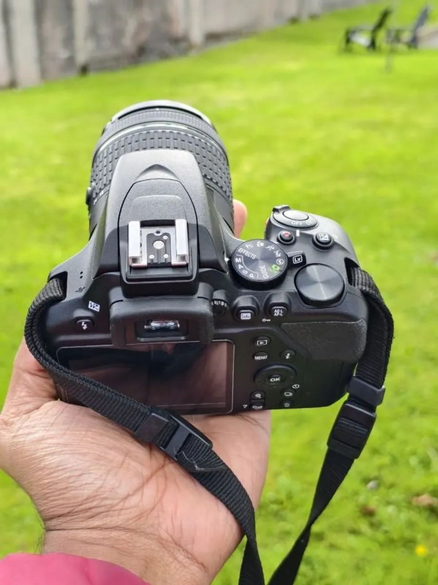 DSLR Nikon D3500 + 18-55 kit lens+ 50 mm 1.8g prime lens - Image 3