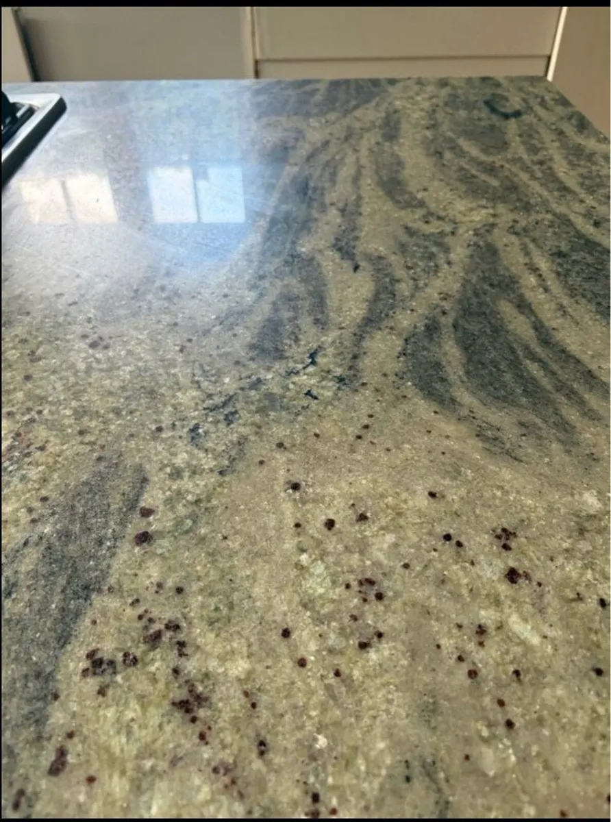 Granite/ quartz worktop - Image 3