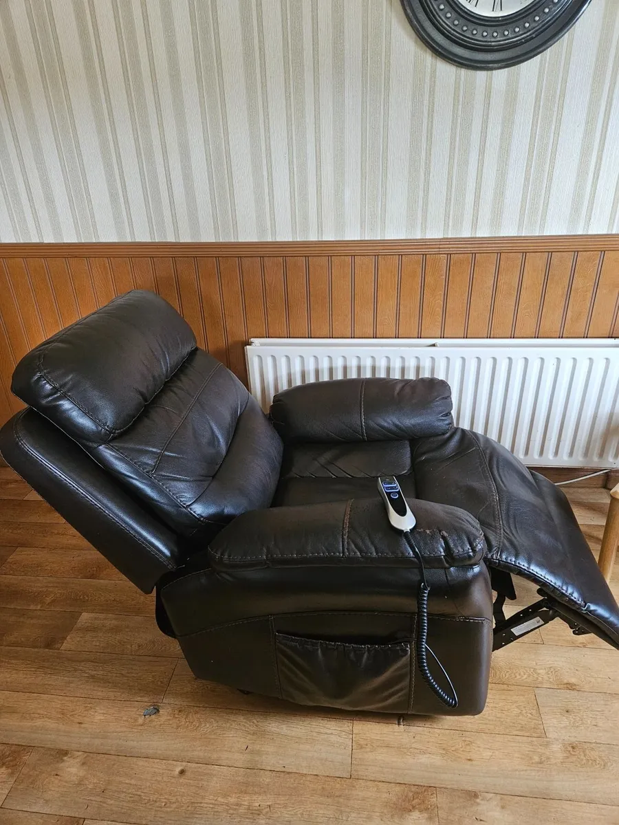 Rise recline seat - Image 2