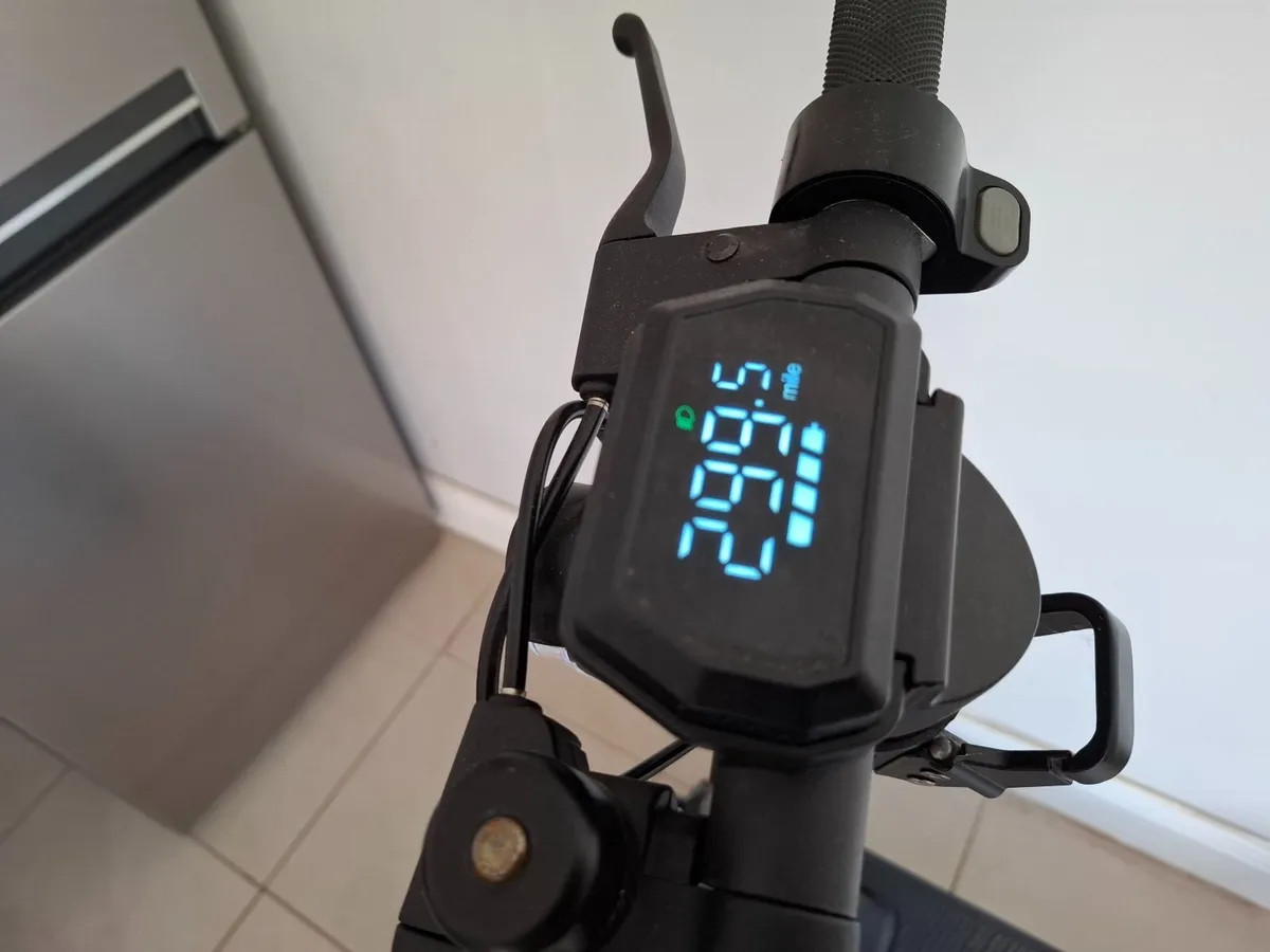 Carrera Electric Scooter – Low Use, Excellent Cond - Image 3