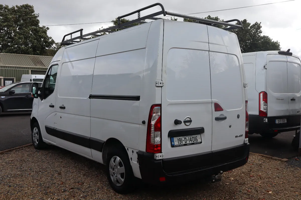 Nissan NV400 2019 MWB NO VAT - Image 3