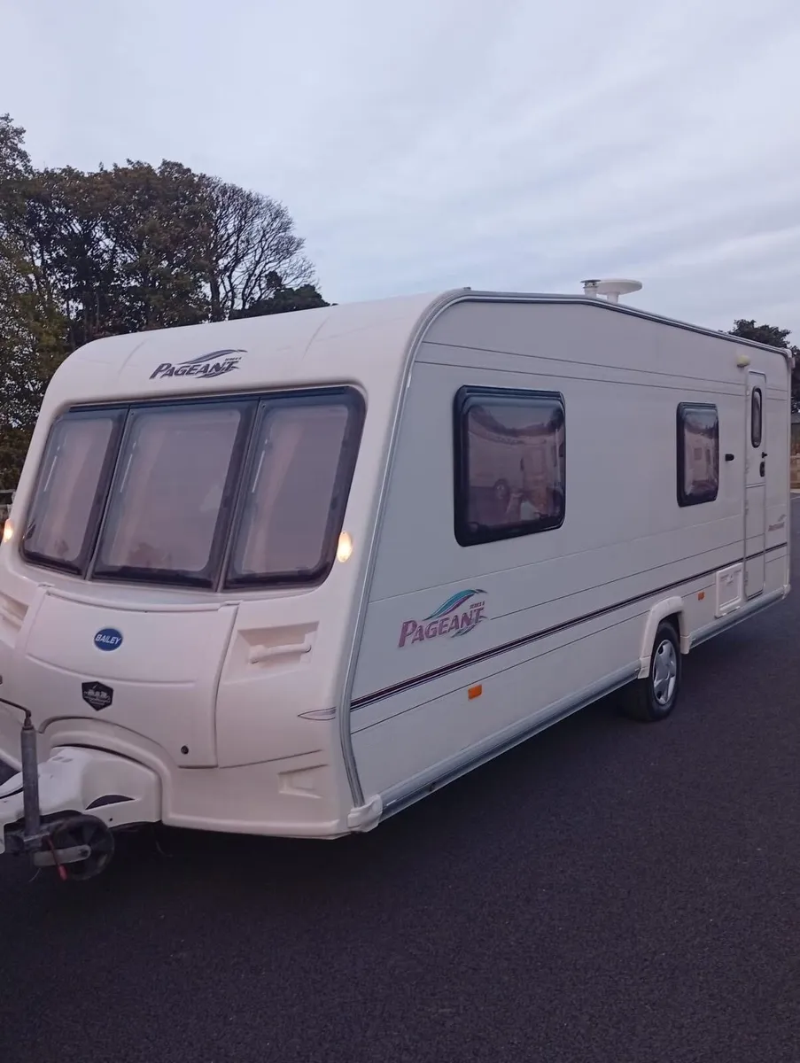 09 Bailey 6/7 berth with Full Awning - Image 2