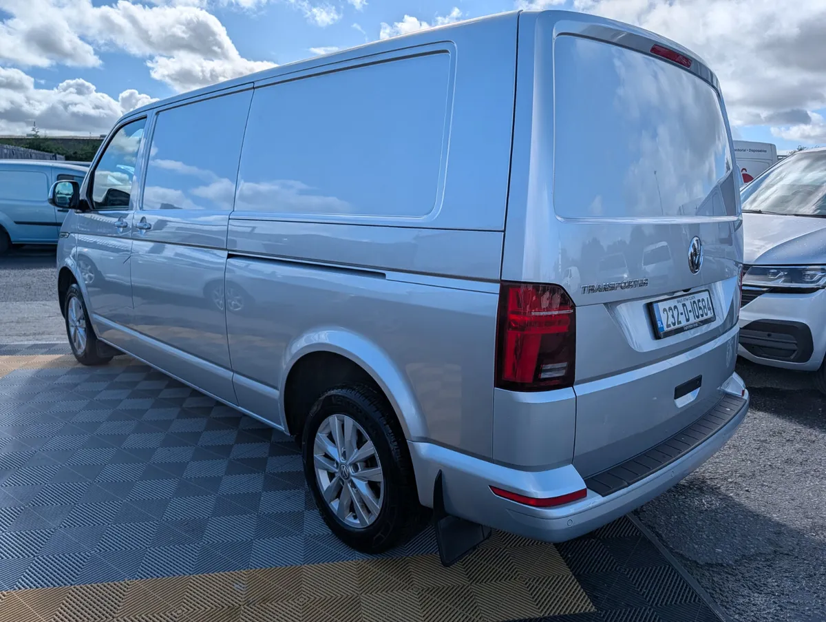 Volkswagen Transporter Highline 150 full history - Image 3