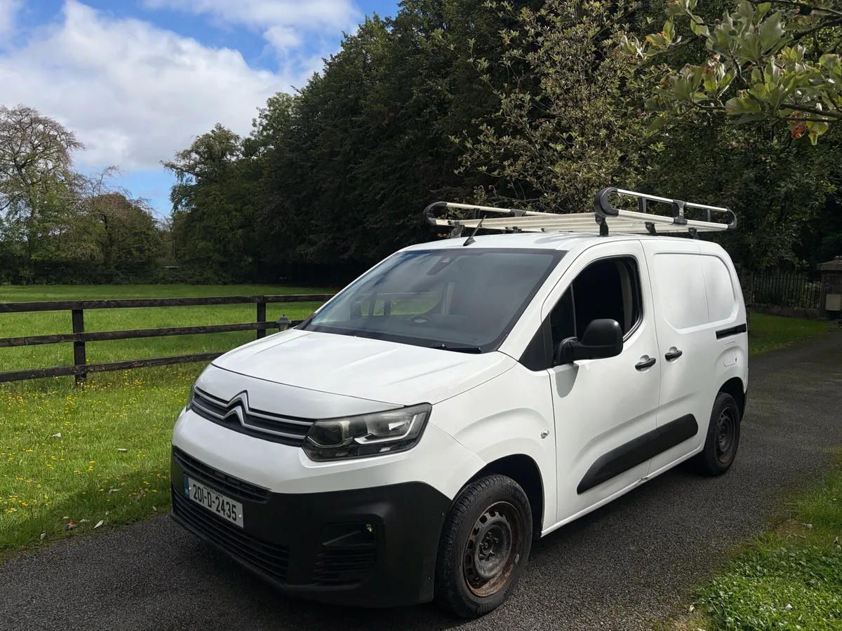 Citroen Berlingo 3 seater ,doe 09/27,tax 10/26 - Image 4
