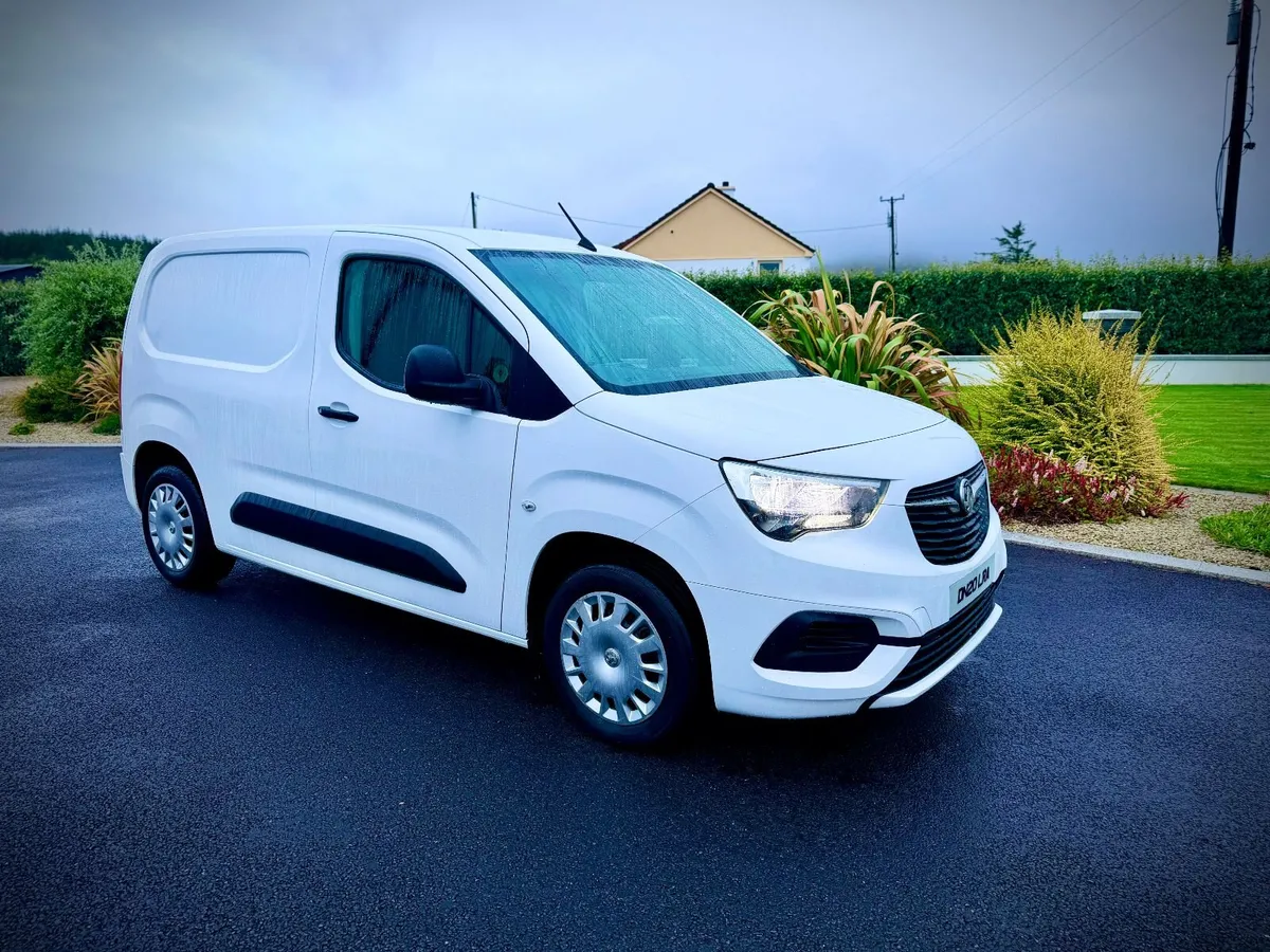 2020 Vauxhall Combo Sportive Van - no site work - Image 1