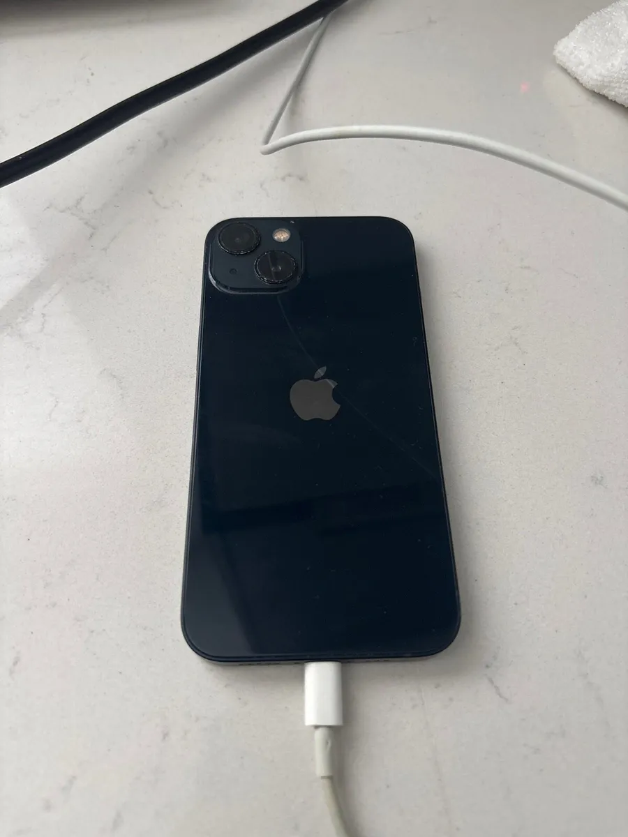 Iphone 13 - Image 2