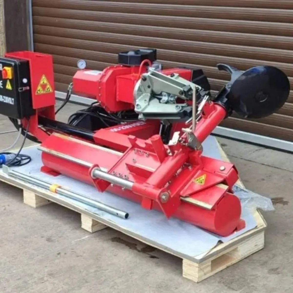 Taranto HGV Tyre Changer 14"- 26" 230V - Image 3