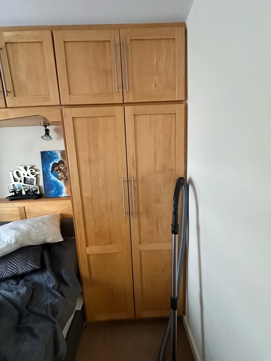 Bedroom Built in Wardrobe - Image 2