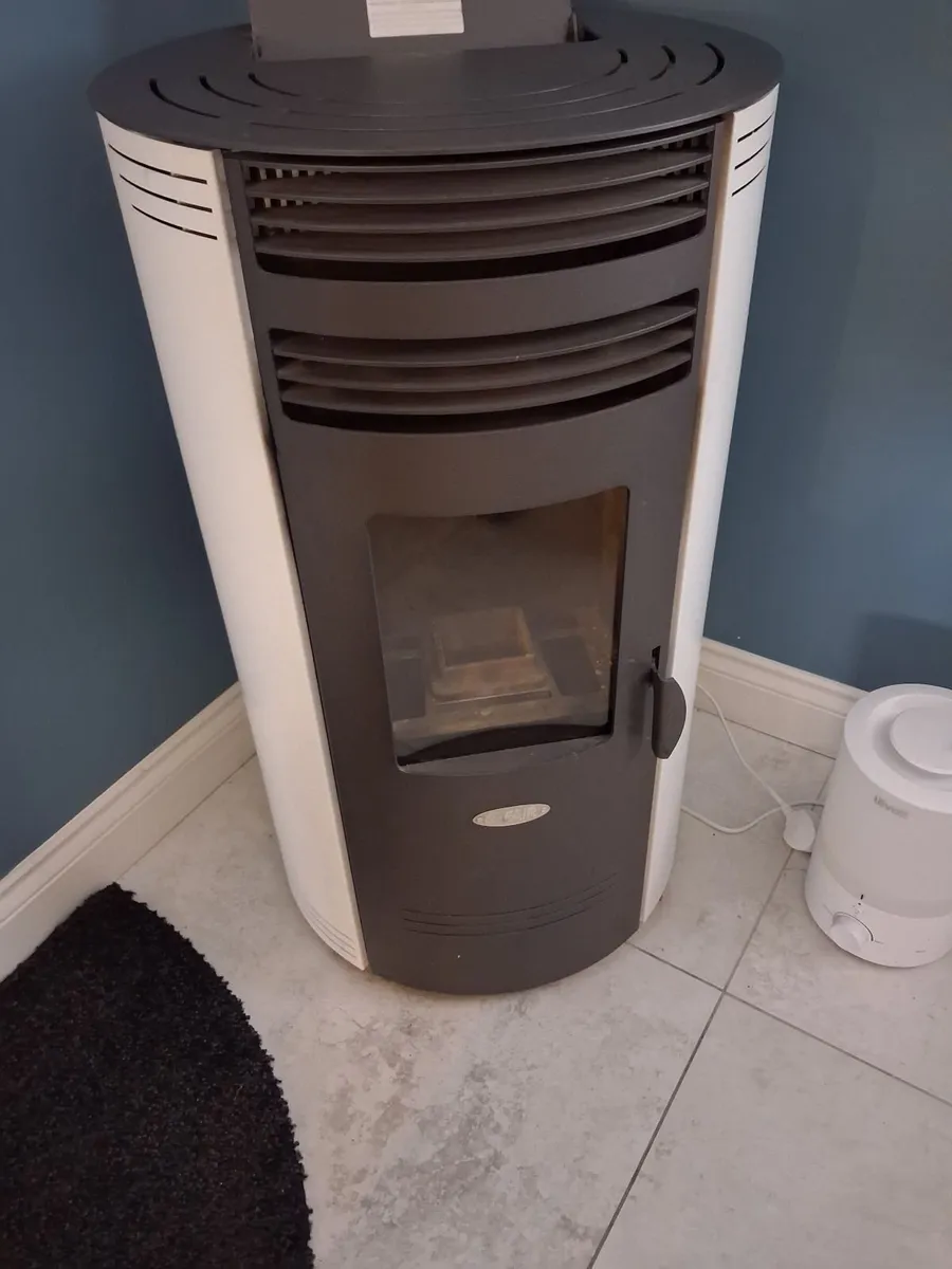 Pellet Stove - Image 1