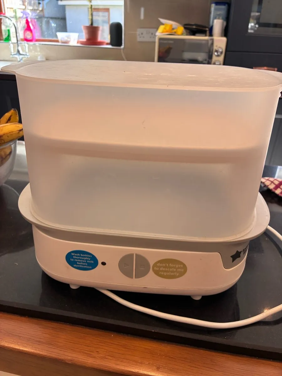 Baby bottle steamer