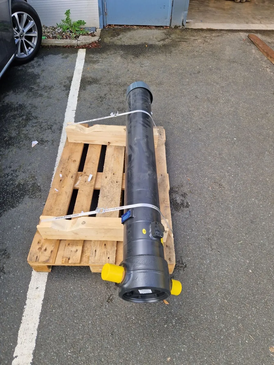 Hyva & Edbro Tipping Cylinder's - Image 4