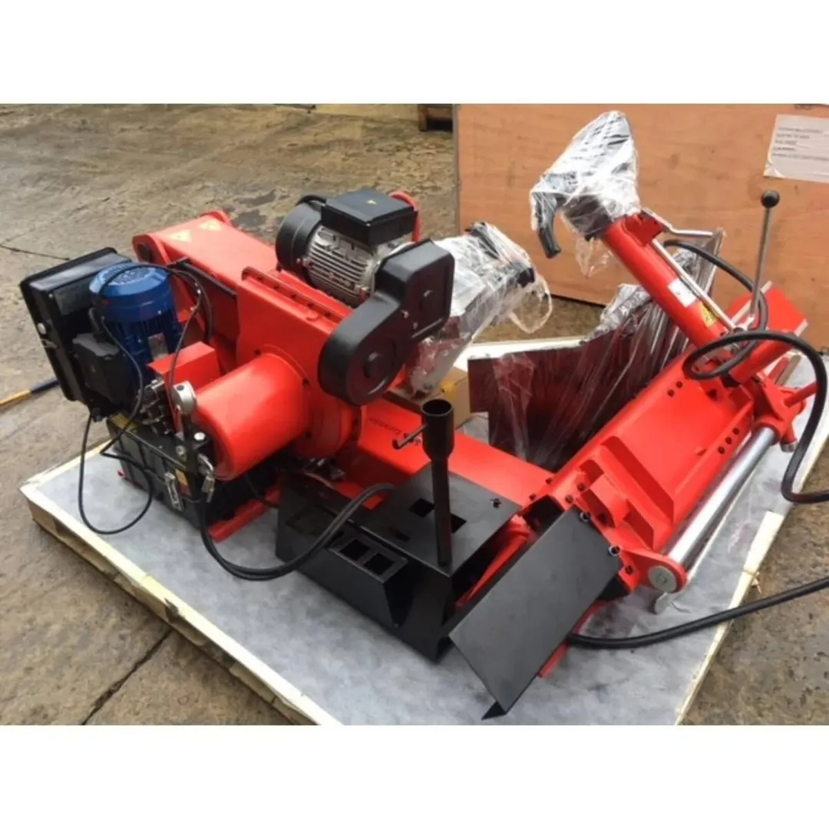 Taranto Tractor Tyre Changer 14" - 42" 400V - Image 2