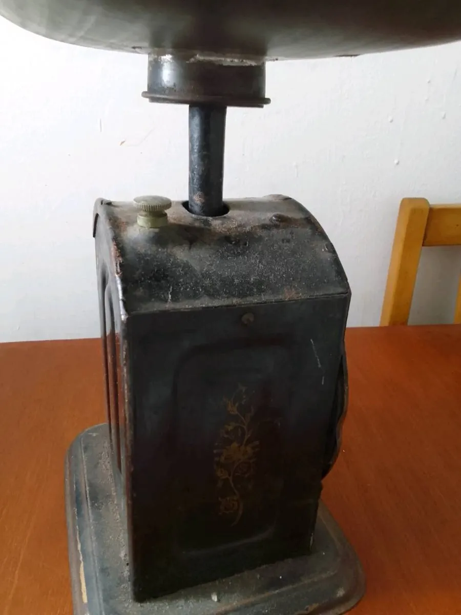 Antique hughes family scales - Image 4