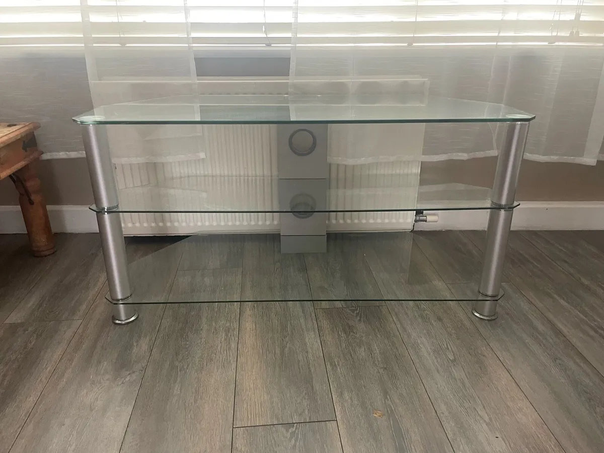 Glass tv unit - Image 1