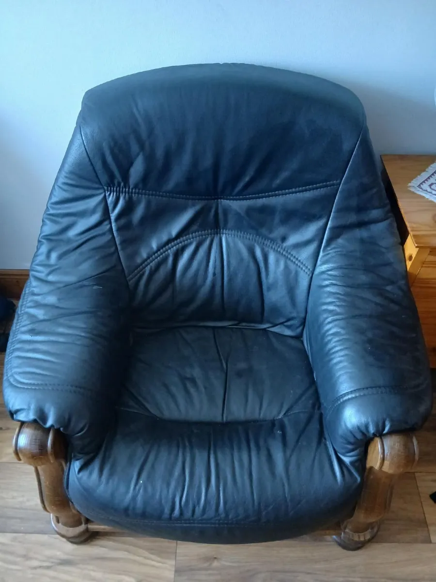 Armchair - Image 1