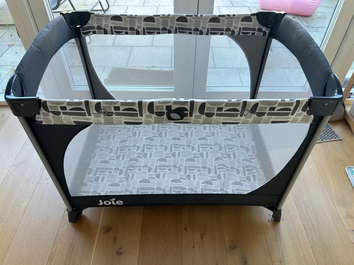 Joie Pack and Play Baby Cot - Image 3