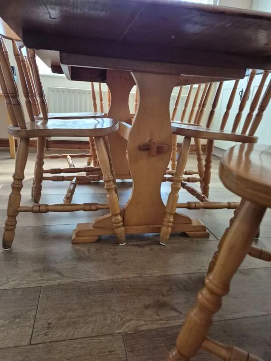Kitchen Table and 6 Chairs - Image 3