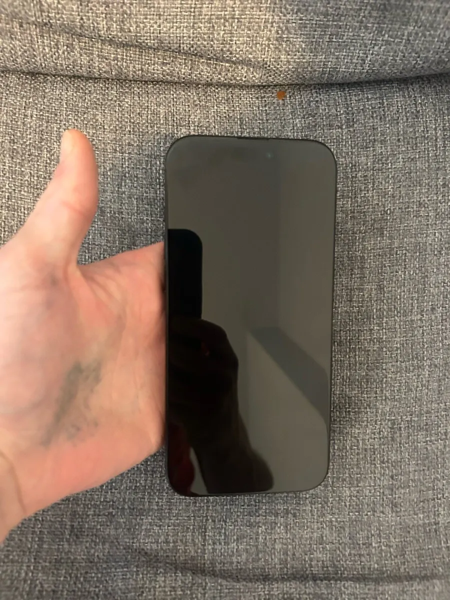 Iphone 16 pro max black, unlocked 100% battery - Image 1