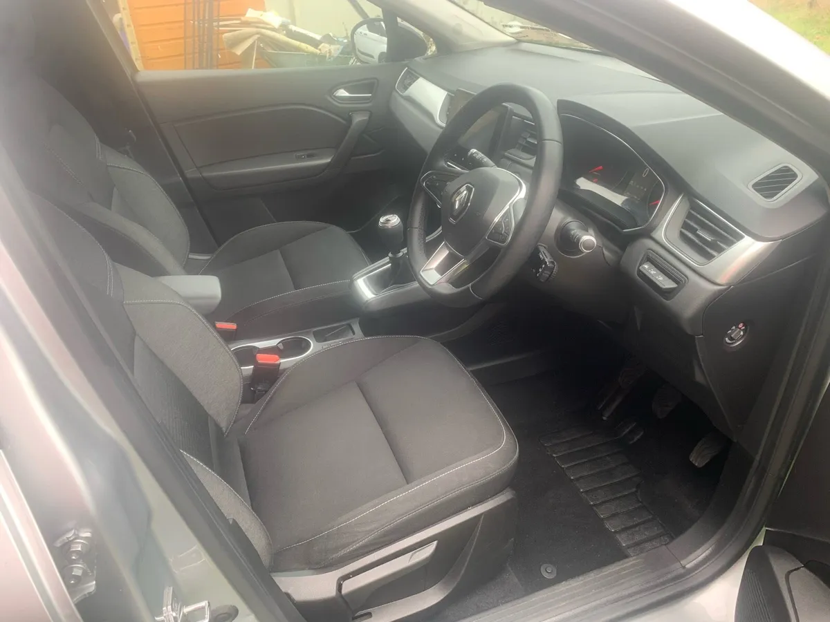 Renault Capture VAN “VERY LOW MILEAGE” - Image 3