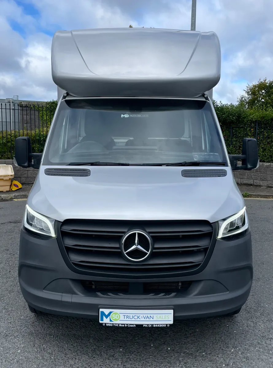 2024 Sprinter 315 Auto Curtain Side &Taillift - Image 2