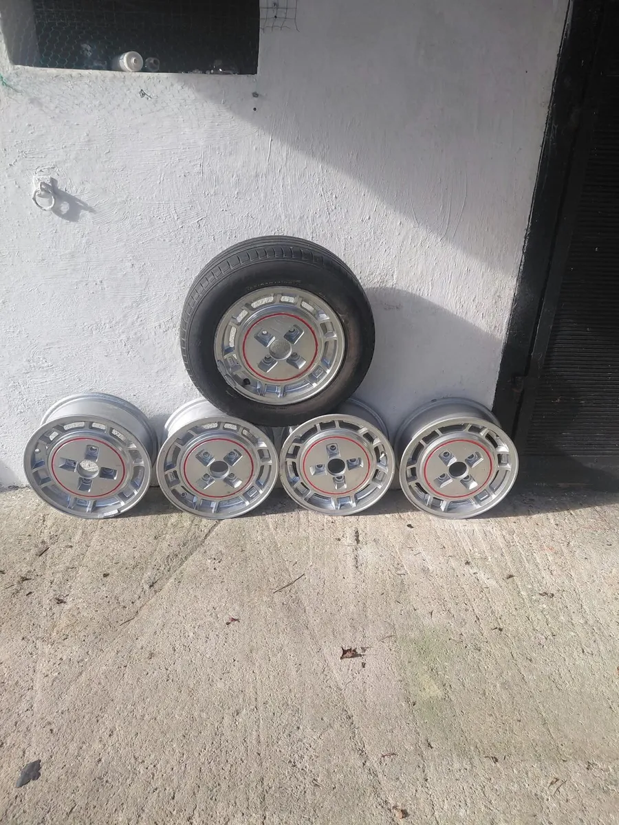 Vintage Nissan Bluebird Wheels