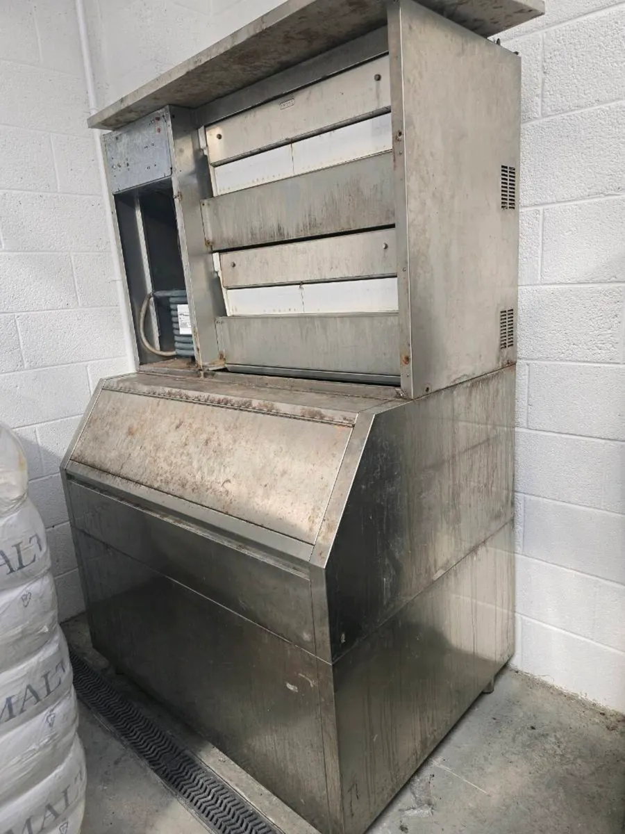 Ice Machine - Image 1