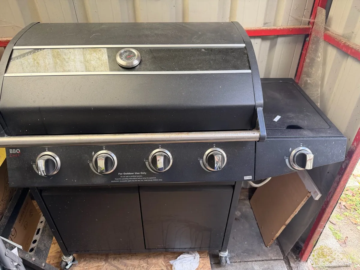 B B Q - Image 4