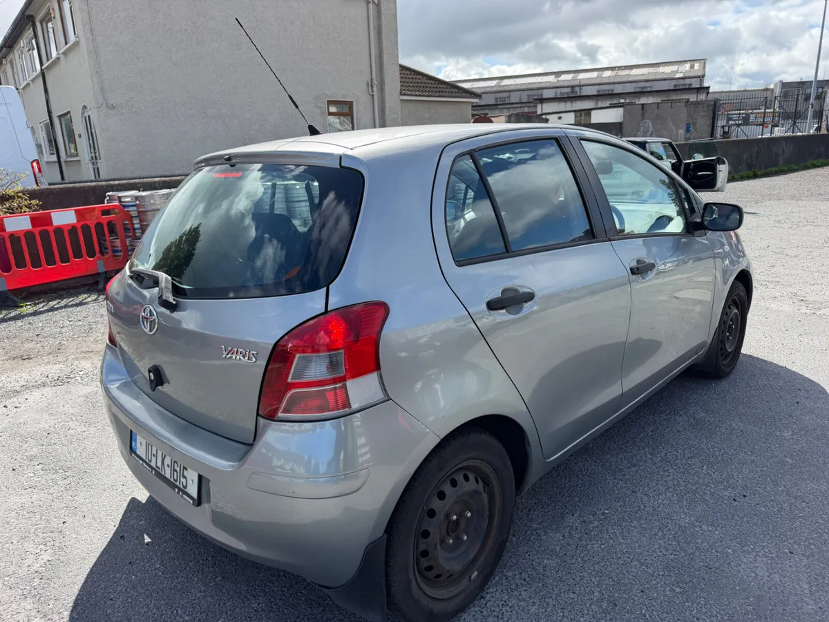 Toyota Yaris - Image 4