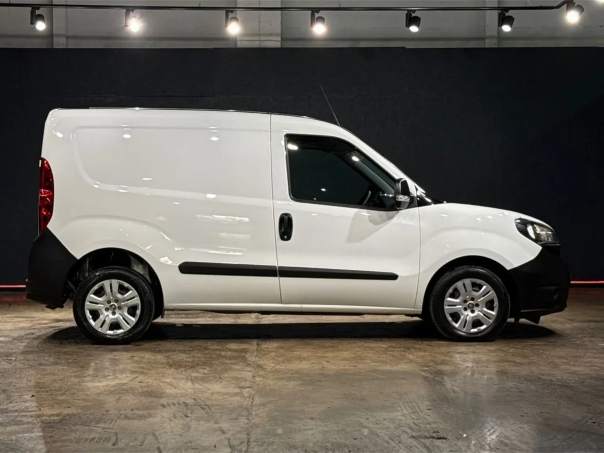 Fiat Doblo MANUAL 1.6 DIESEL - PRICE EXCLUDING VAT - Image 3